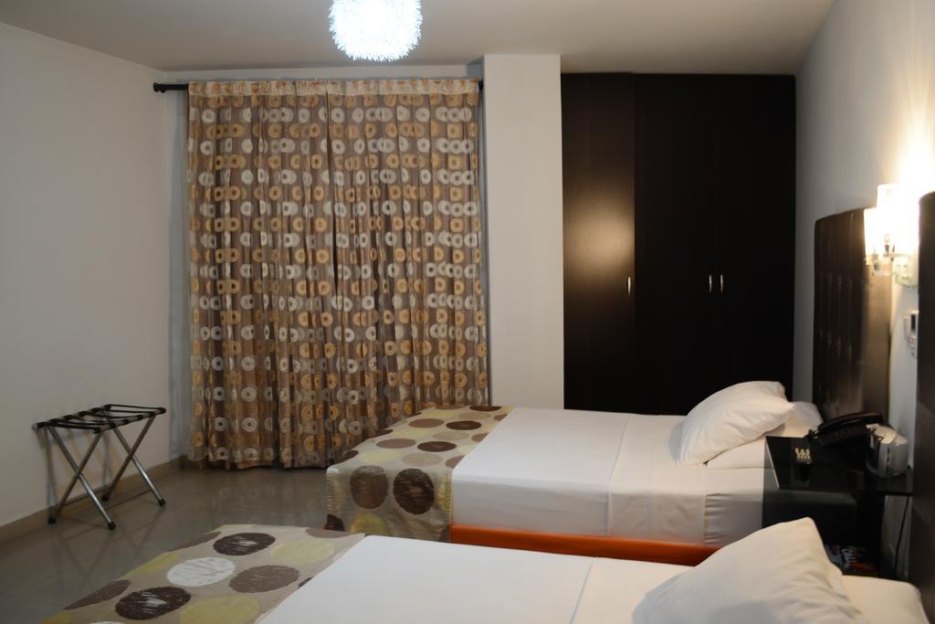 Hotel Calima Real Екстер'єр фото